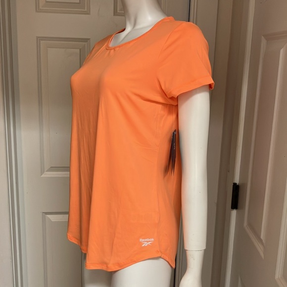 Reebok Athletic/Athleisure Tee, NWT! - Picture 3 of 10